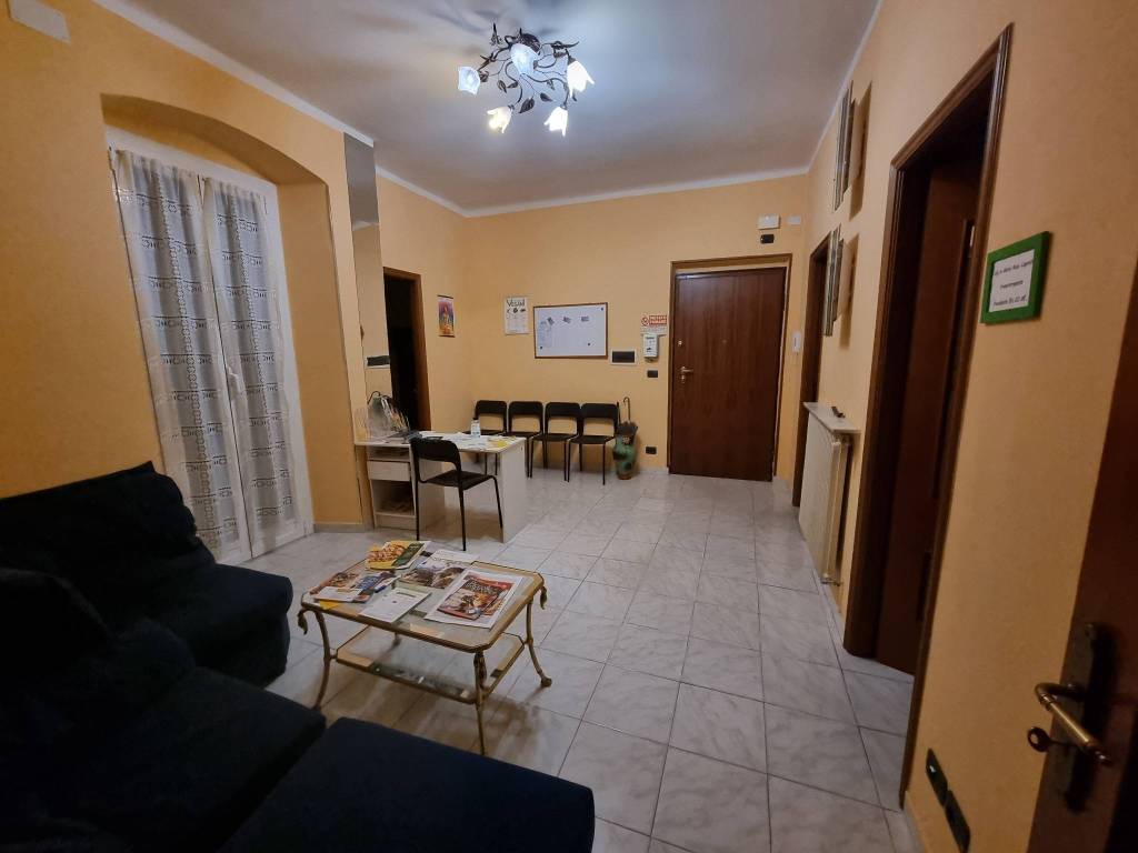 appartamento in vendita a Genova in zona Sestri Ponente