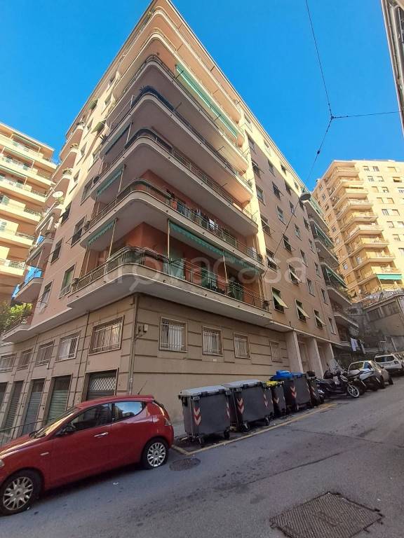 appartamento in vendita a Genova in zona Sampierdarena