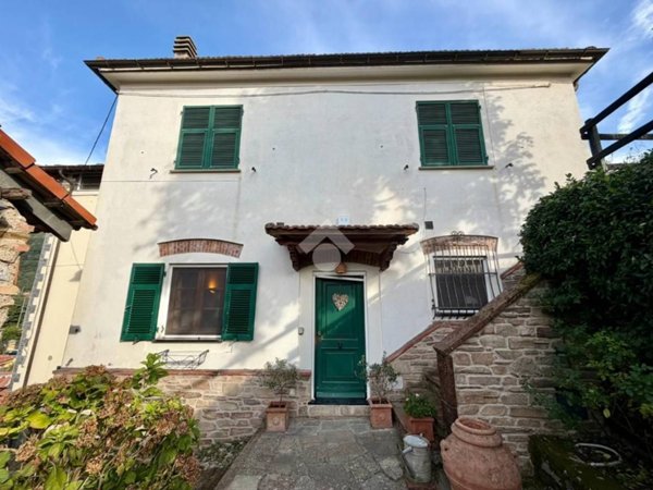 casa indipendente in vendita a Genova in zona Molassana