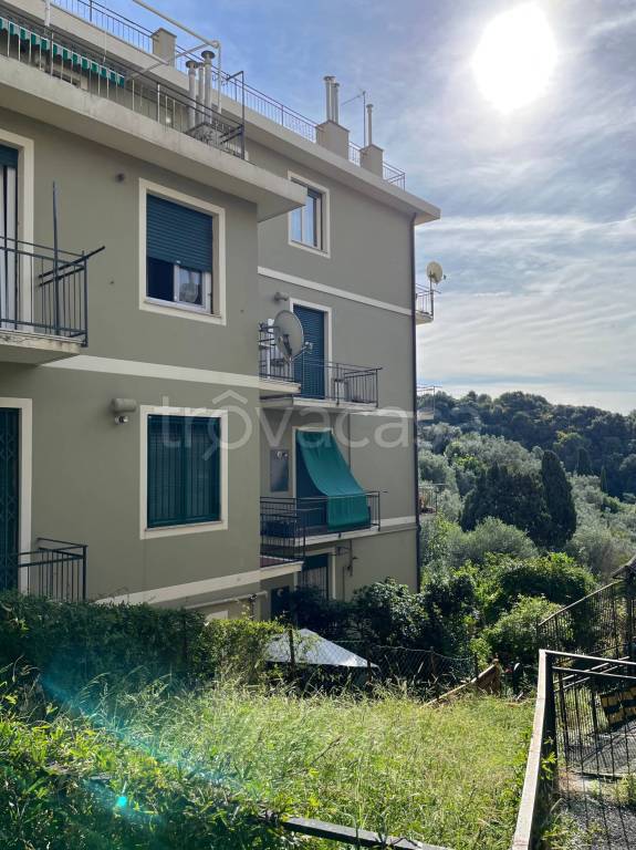 appartamento in vendita a Genova in zona Apparizione