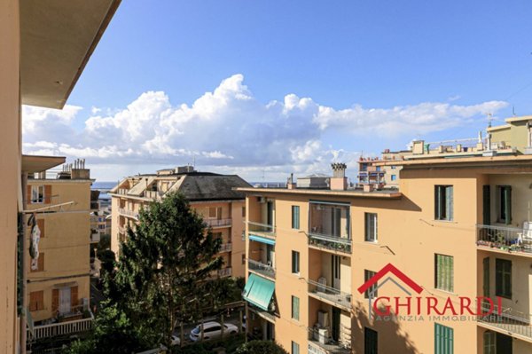 appartamento in vendita a Genova in zona Sestri Ponente