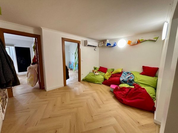 appartamento in vendita a Genova in zona Sestri Ponente