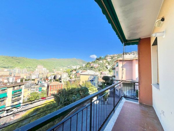 appartamento in vendita a Genova in zona Apparizione