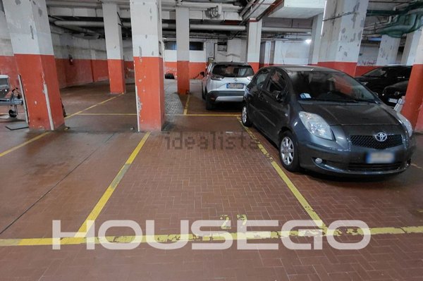 box auto in vendita a Genova in zona San Fruttuoso