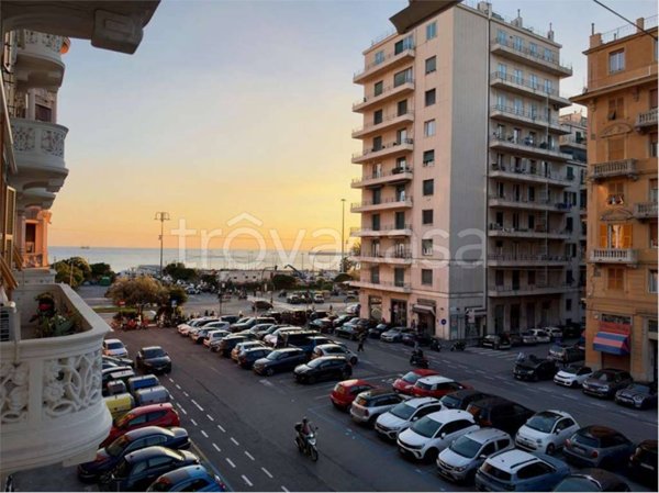 appartamento in vendita a Genova in zona Foce