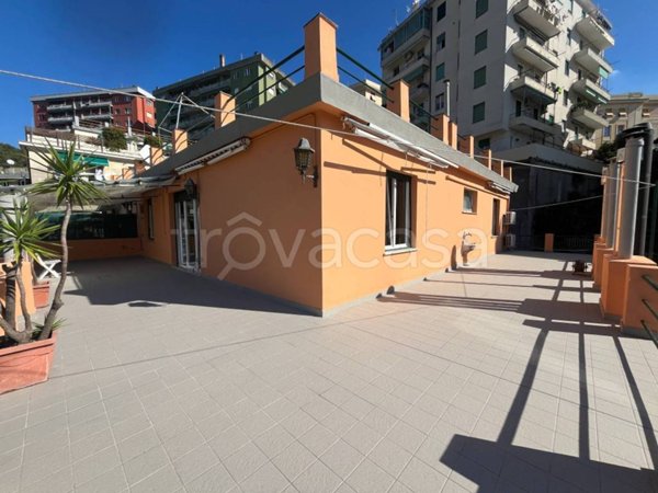 appartamento in vendita a Genova in zona Pegli
