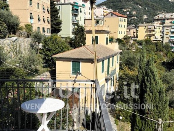appartamento in vendita a Genova in zona Quezzi
