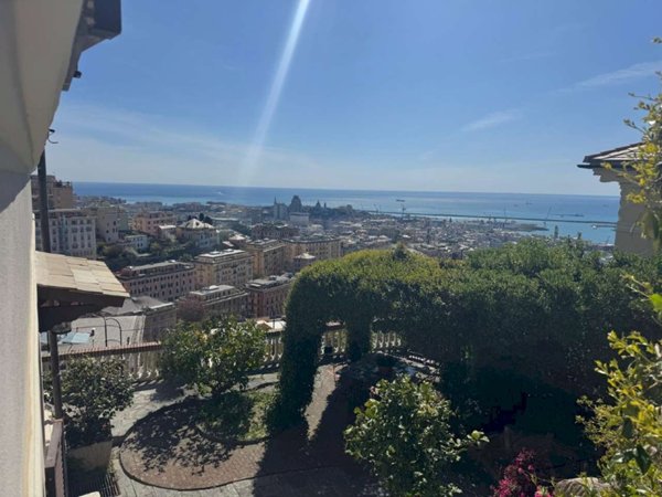 appartamento in vendita a Genova in zona Castelletto
