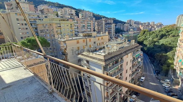 appartamento in vendita a Genova in zona Quezzi