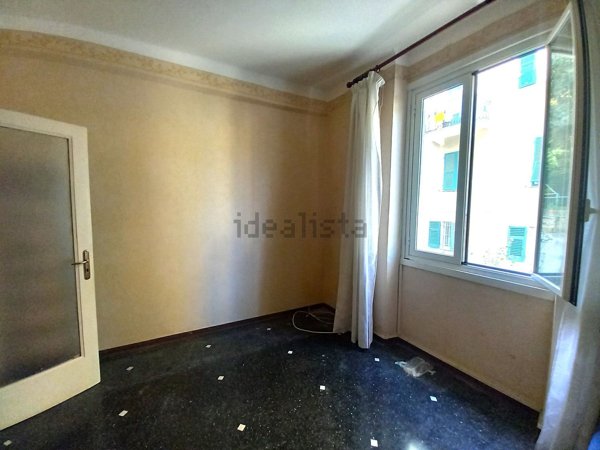appartamento in vendita a Genova in zona Sestri Ponente