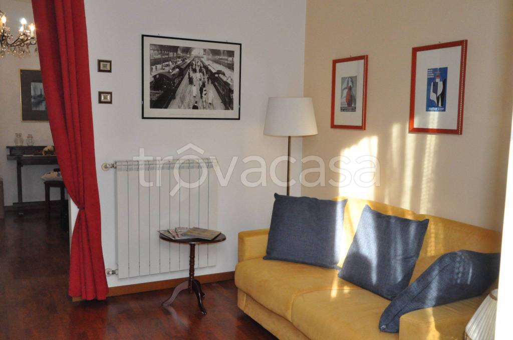 appartamento in vendita a Genova in zona Rivarolo