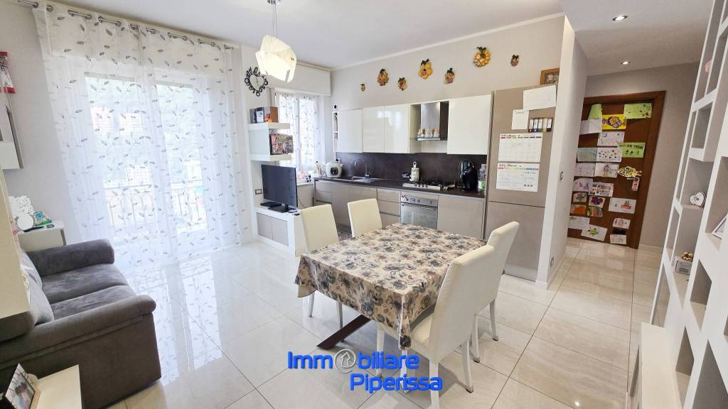 appartamento in vendita a Genova in zona Marassi