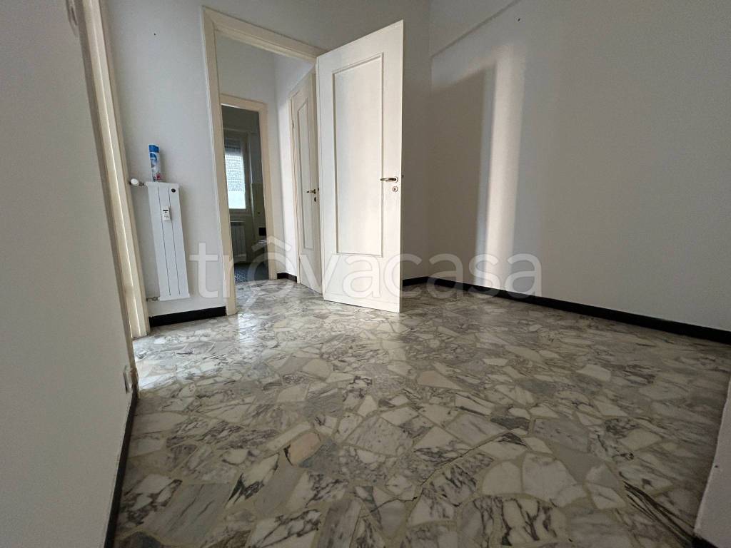 appartamento in vendita a Genova in zona Marassi
