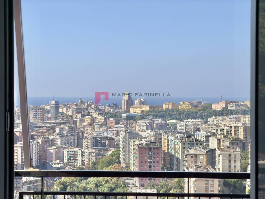 appartamento in vendita a Genova in zona Quezzi