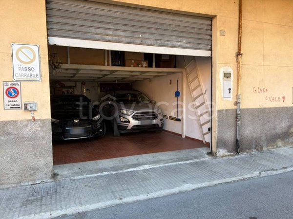 casa indipendente in vendita a Genova in zona Marassi