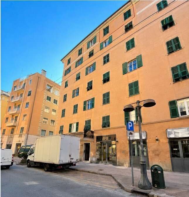 appartamento in vendita a Genova in zona Rivarolo