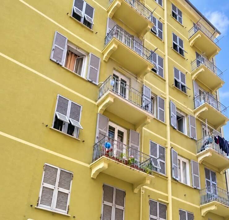 appartamento in vendita a Genova in zona Rivarolo
