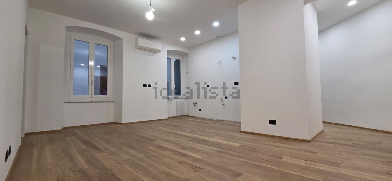 appartamento in vendita a Genova in zona Foce