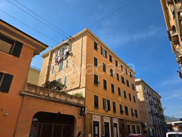 appartamento in vendita a Genova in zona Rivarolo