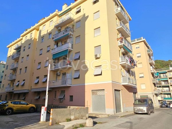 appartamento in vendita a Genova in zona Lagaccio / Granarolo