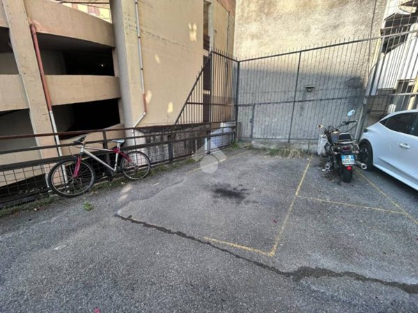 box auto in vendita a Genova in zona Staglieno