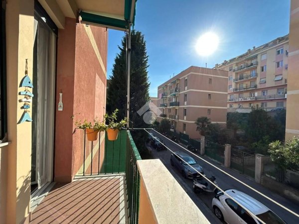 appartamento in vendita a Genova in zona Sturla