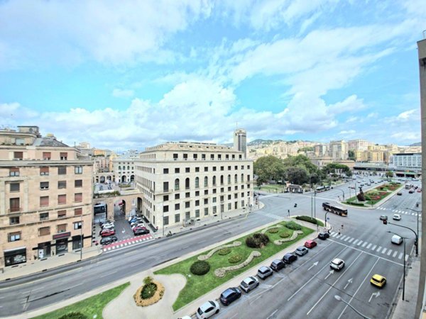 appartamento in vendita a Genova in zona Foce