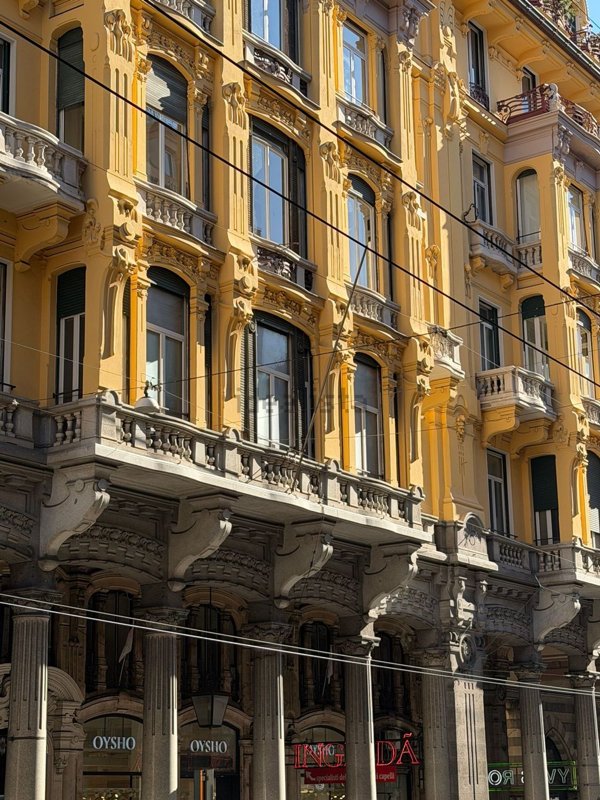 appartamento in vendita a Genova in zona Portoria / Piccapietra