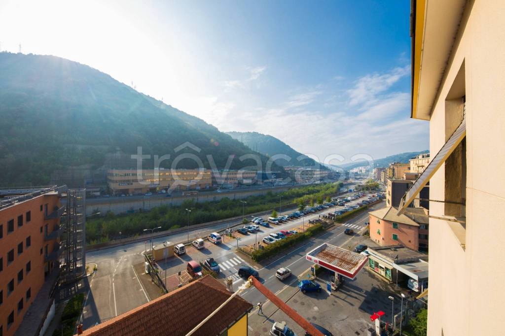 appartamento in vendita a Genova in zona Molassana