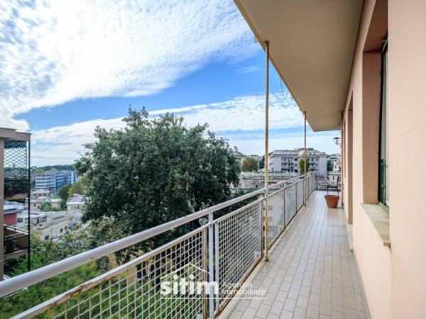 appartamento in vendita a Genova in zona Sturla