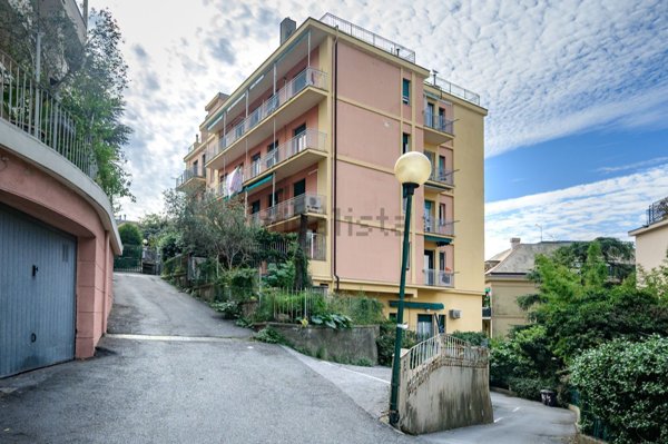 appartamento in vendita a Genova in zona Sturla