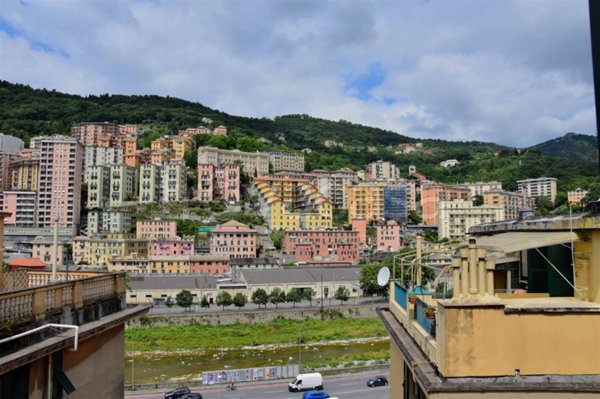 appartamento in vendita a Genova in zona Staglieno