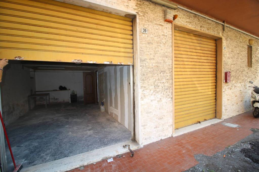bivano in vendita a Genova in zona Palmaro / Pra'