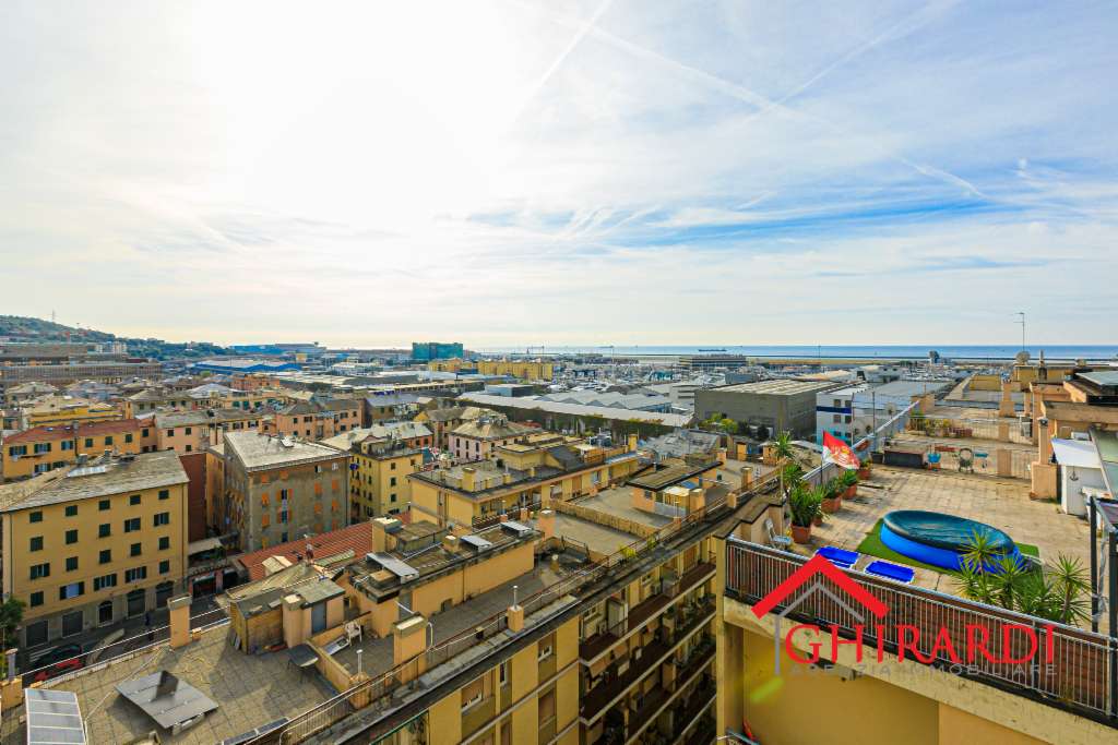 appartamento in vendita a Genova in zona Sestri Ponente