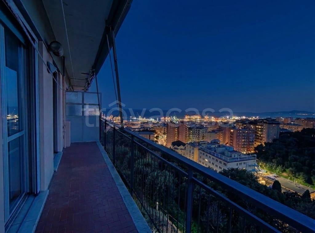 appartamento in vendita a Genova in zona Sampierdarena