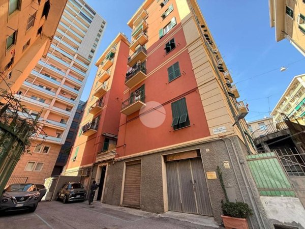 appartamento in vendita a Genova in zona Sampierdarena