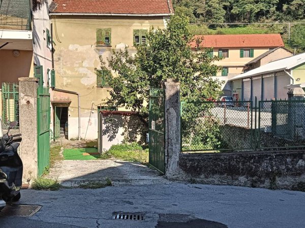 casa indipendente in vendita a Genova in zona San Quirico