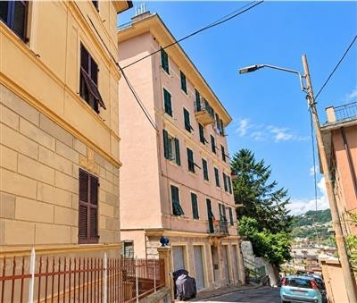 appartamento in vendita a Genova in zona Certosa