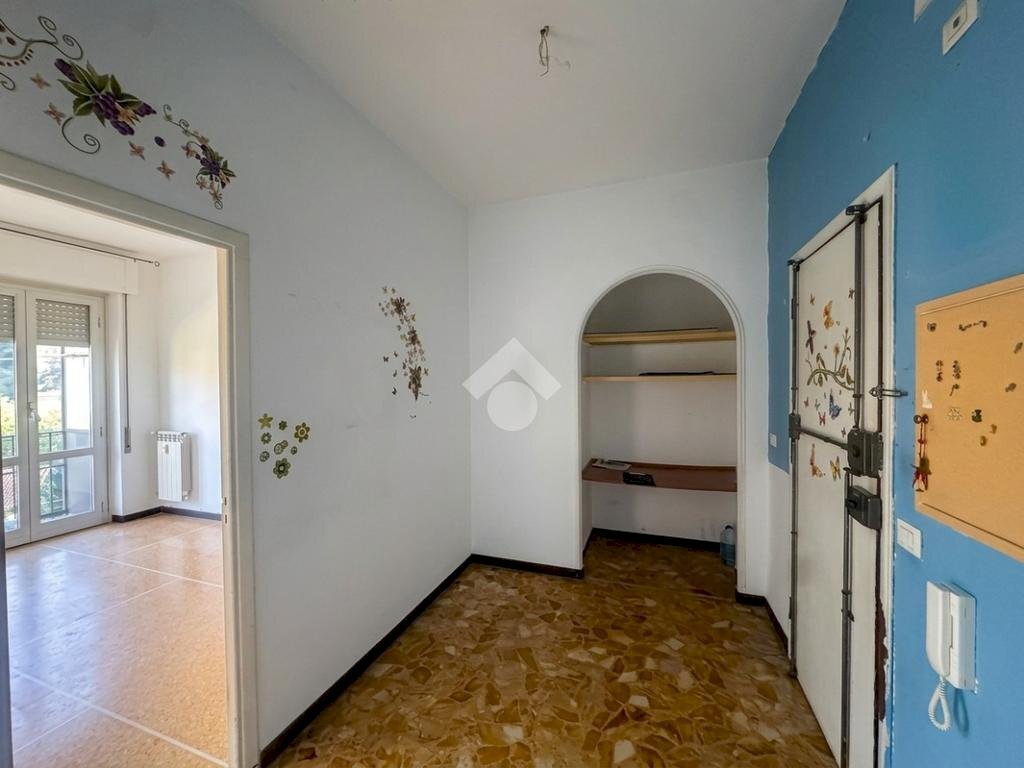 appartamento in vendita a Genova in zona Bolzaneto