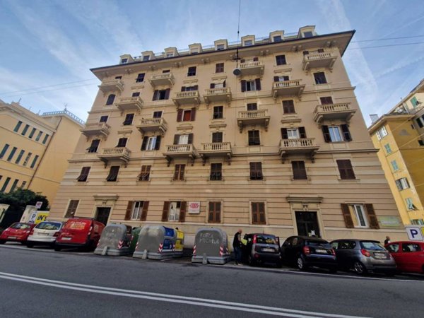 ufficio in vendita a Genova in zona Marassi