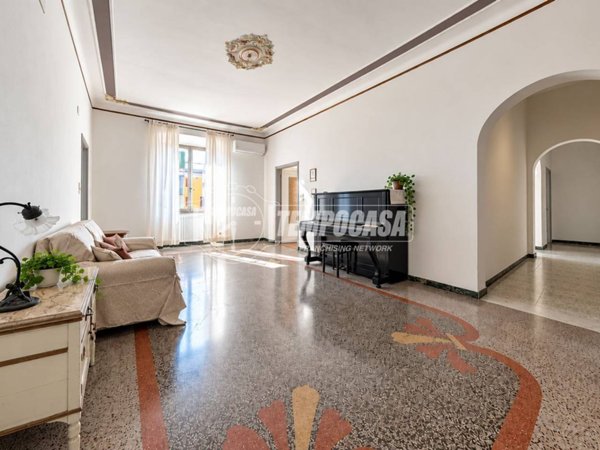 appartamento in vendita a Genova in zona Sestri Ponente