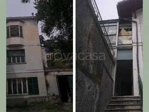 appartamento in vendita a Genova in zona Pegli