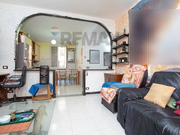 appartamento in vendita a Genova in zona Rivarolo
