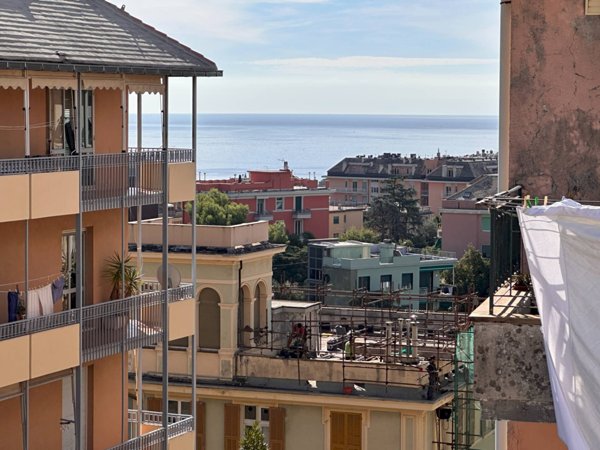 appartamento in vendita a Genova in zona Sturla