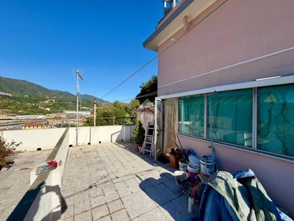 appartamento in vendita a Genova in zona Rivarolo