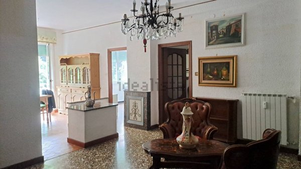 appartamento in vendita a Genova in zona Sestri Ponente