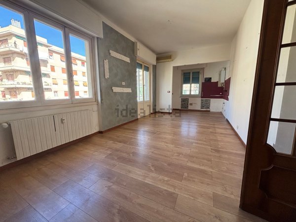 appartamento in vendita a Genova in zona Rivarolo