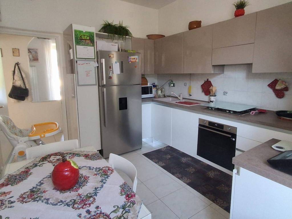 appartamento in vendita a Genova in zona Rivarolo
