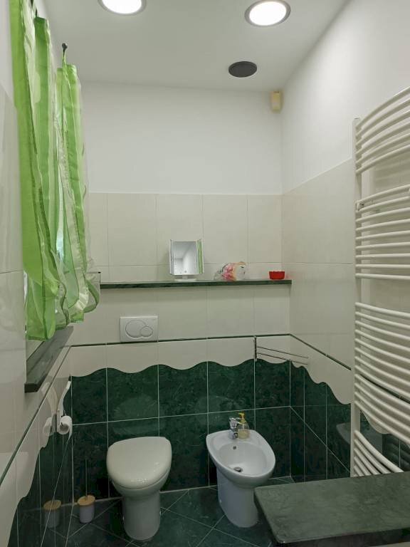 casa indipendente in vendita a Genova in zona Rivarolo