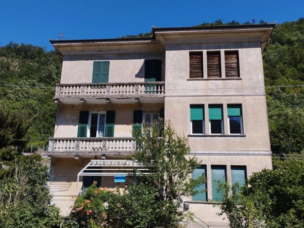 appartamento in vendita ad Isola del Cantone in zona Pietrabissara